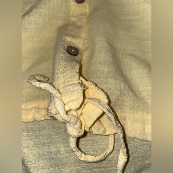 Six Fifty Women Cropped Shirt Gauzy Peasant L Tie Front Button Up NEW Tie Hem - Picture 6 of 7